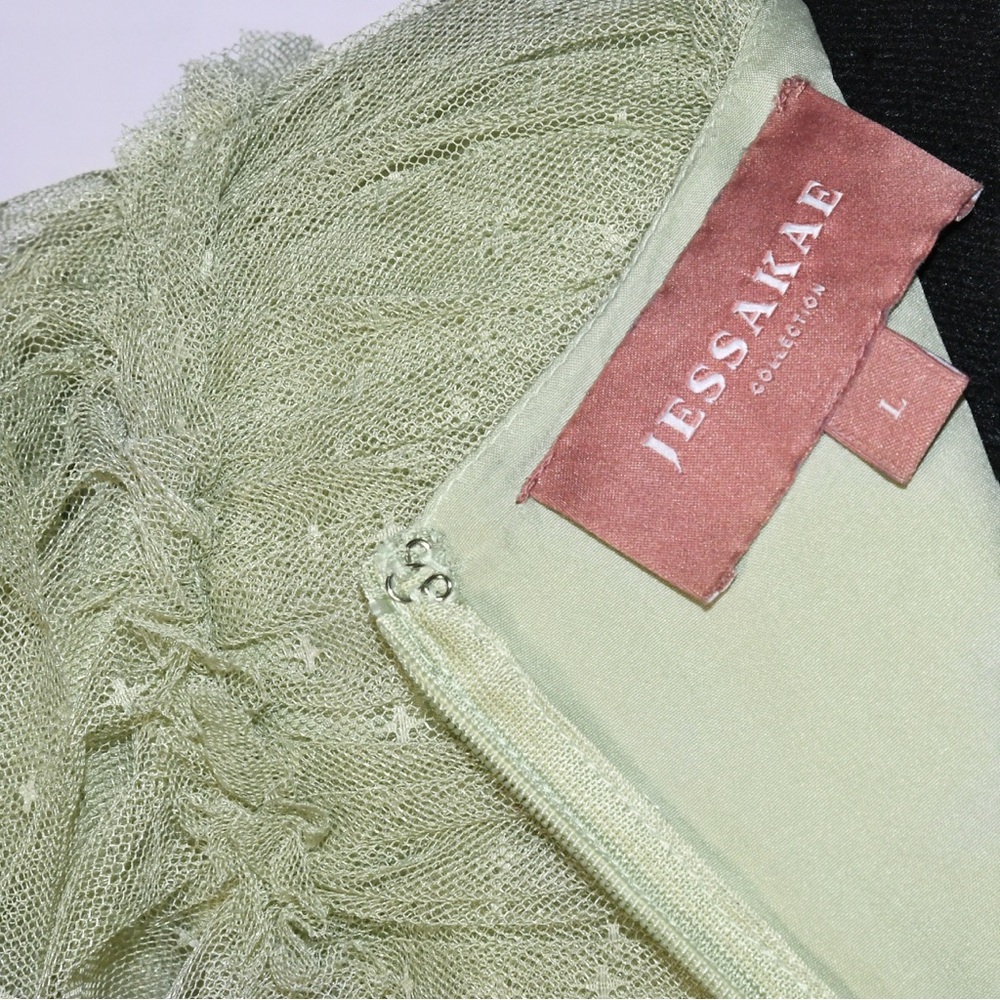 Tulle Midi Dress Short Sleeve V-neckline - Picture 4 of 5